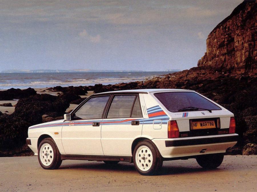  Lancia Delta HF Turbo Martini 1983 года  (UK) (фото 2 из 2)